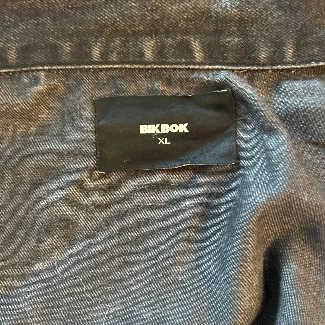 Svart oversized jeansjacka  - 3