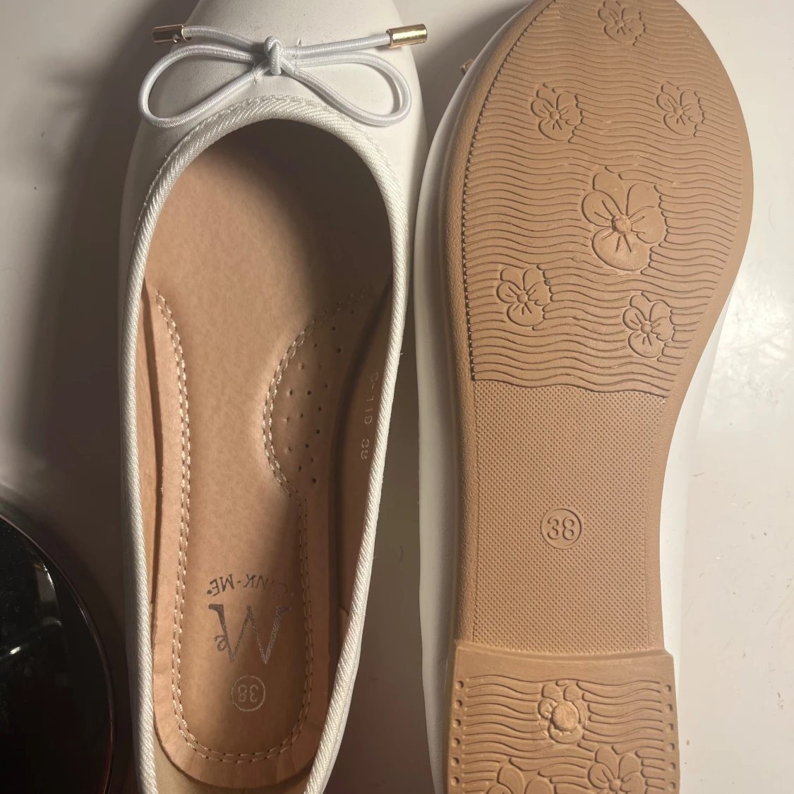 Vita ballerinaskor med rosett - 1