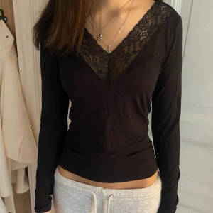 intimissimi dupe  - så fin och skön tröja som liknar intimissimi, men från Gina Tricot. Knappt använd 🖤