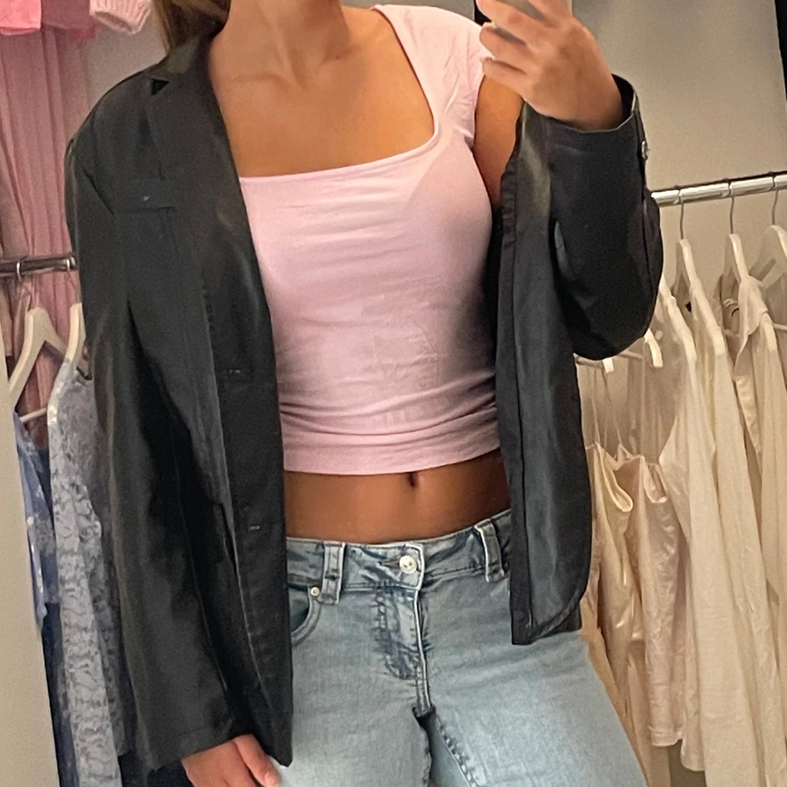 Svart oversized skinnkavaj - 1