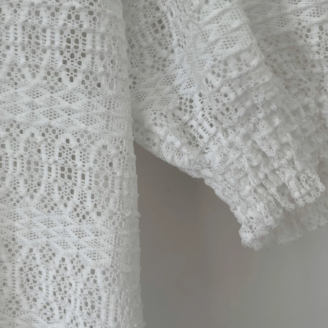 Vit spetsblus från Reserved XS - 2