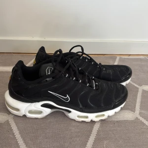 Nike Air Max TN - Knappt använda. Lite slitage på sulan annars inget. 
