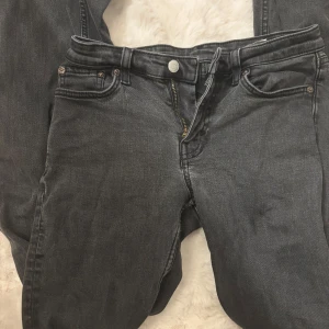 Lågmidjade jeans - Bootcut och lågmidjade 