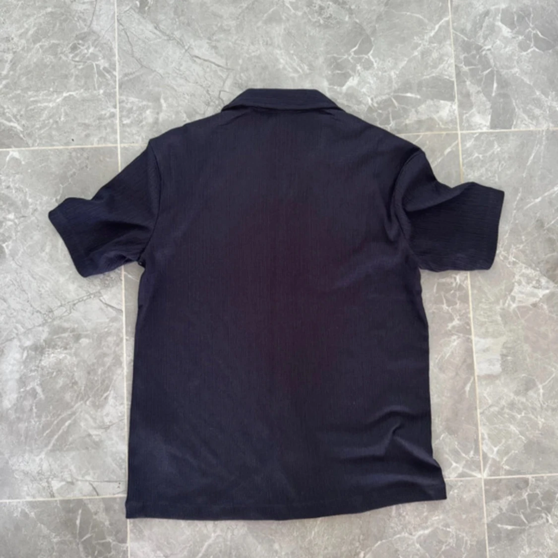 Svart kortärmad skjorta från H&M - 1