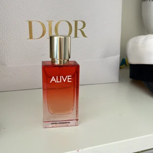 Hugo Boss Alive parfym 30ml - Använt ca 1/5