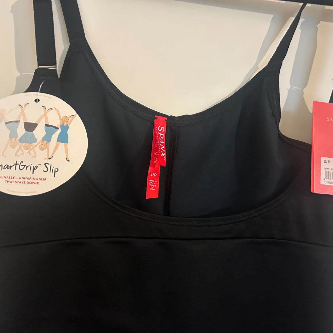 Svart shapingklänning från Spanx - 4