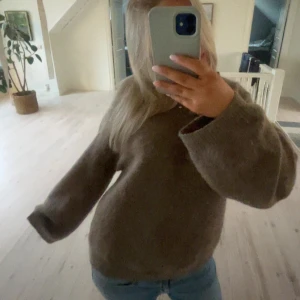 Arket stickad tröja - Snygg stickad tröja från arket, knappt använd🩷