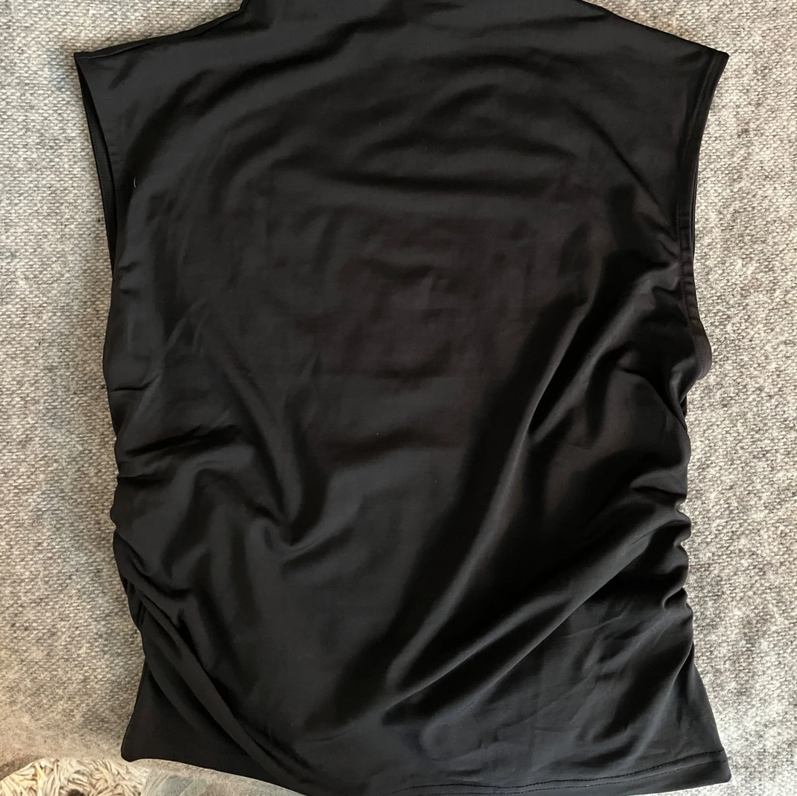 Svart ärmlös topp - 2