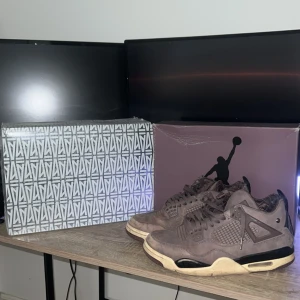 Nike Air Jordans x a ma minére - Säljer nu mina Jordan 4:s. Det är bra skick men några repor lite här och där då jag har andvänt de i cirka 1 år. PS kan bara ta emot Swish betalningar så kom privat om du är intresserad.