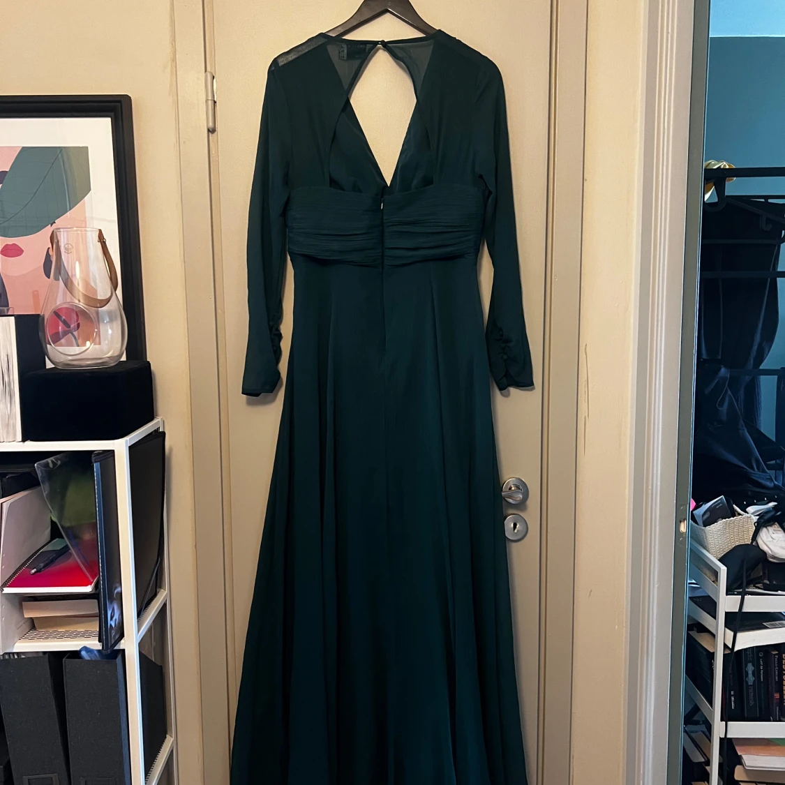 Mörkgrön långklänning från ASOS DESIGN - 1