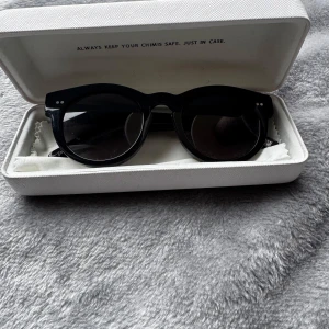 Chimi 003 - Säljer nu mina fina chimis i modellen 003💕. Knappt använda köpta för ungefär ett år sedan. säljer för 700 men kan gå ner i pris vid snabb affär!🥰
