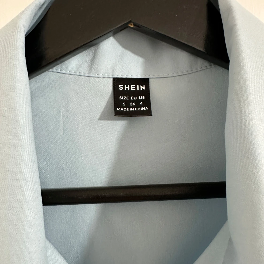 Ljusblå kortärmad skjorta från SHEIN - 2