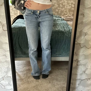 Ljusblå bootcut jeans  - Så coola straight/bootcut jeans❤️