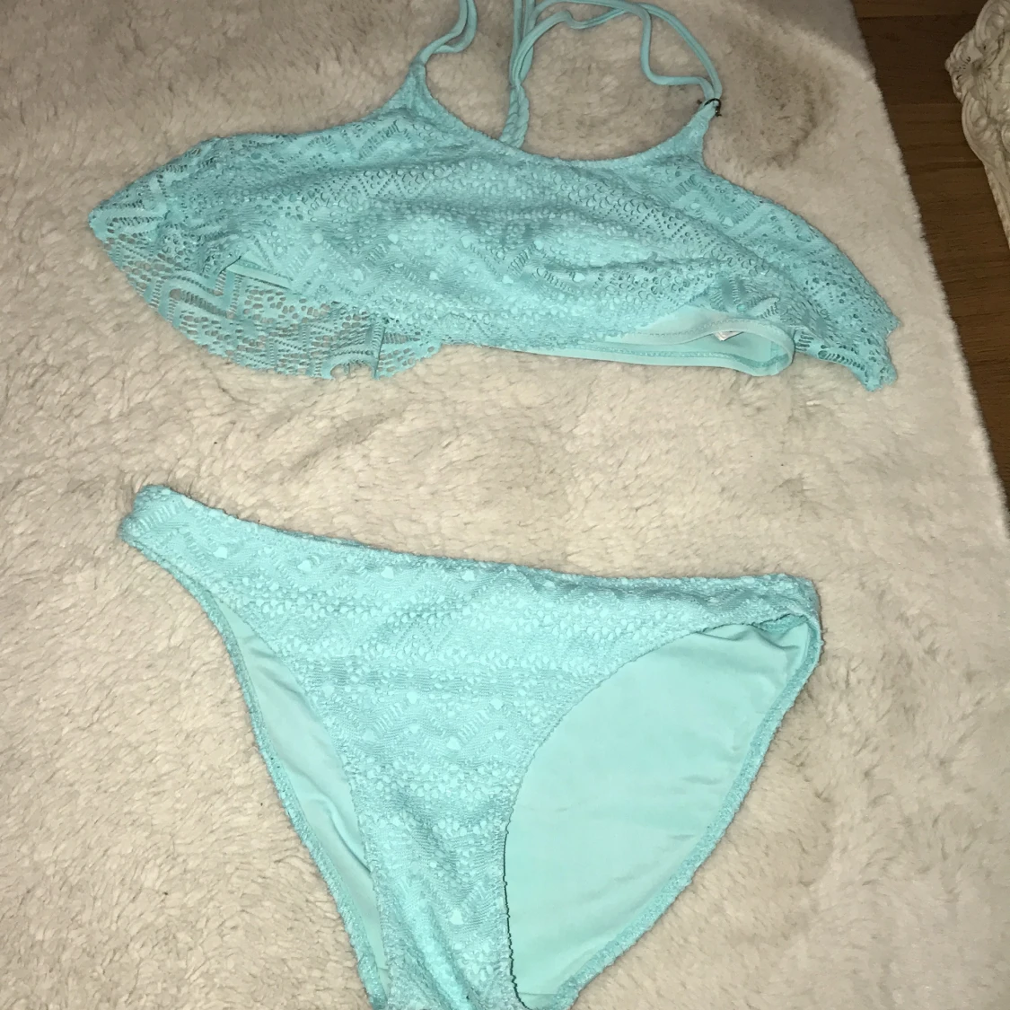 Ljusblå spetsbikini