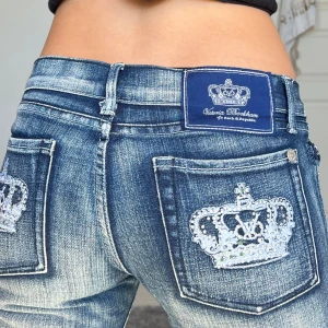 Victoria Beckham jeans - Midjemått: 41cm rakt över, innerbenslängd: 80cm 💕