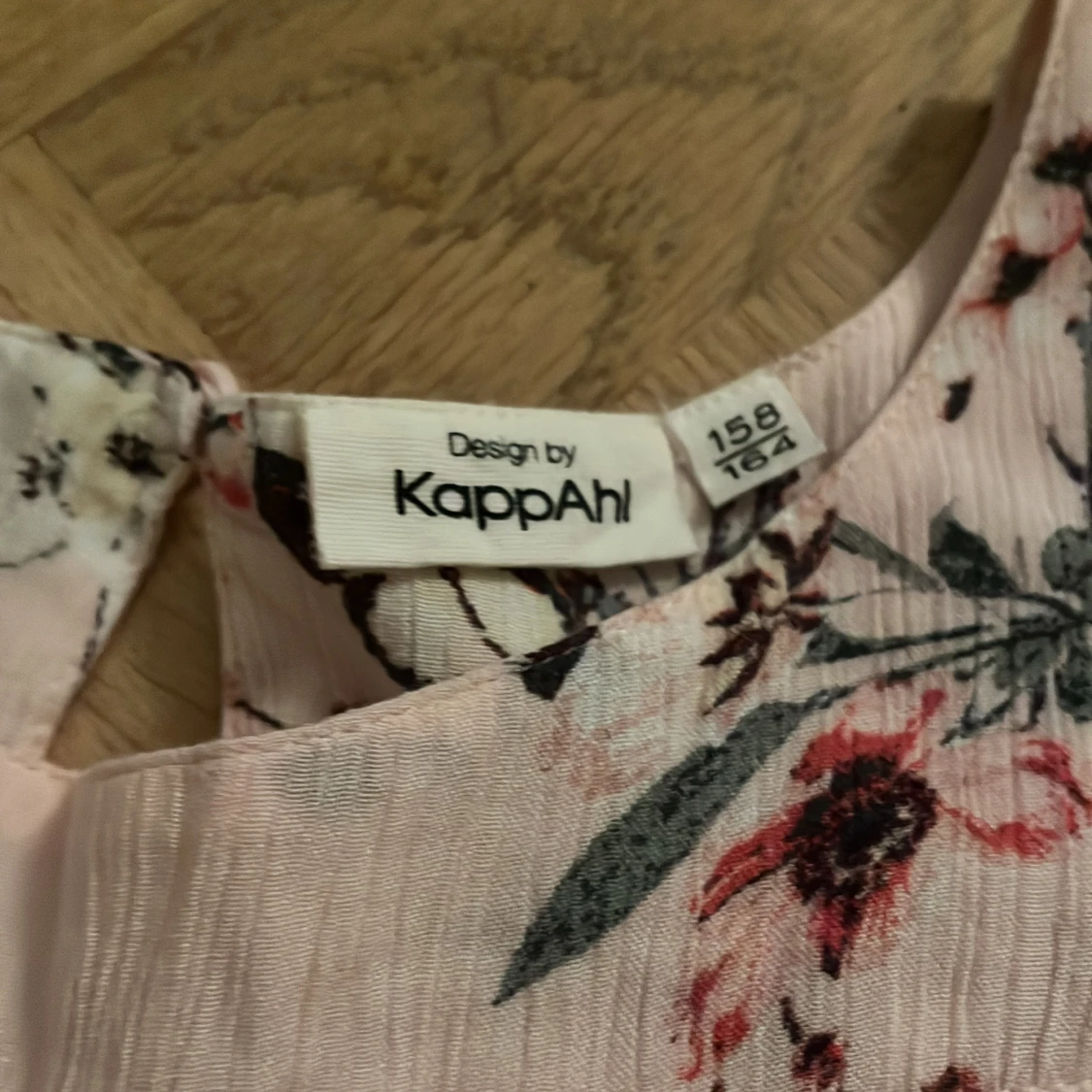 Ljusrosa blommig blus  från KappAhl - 2