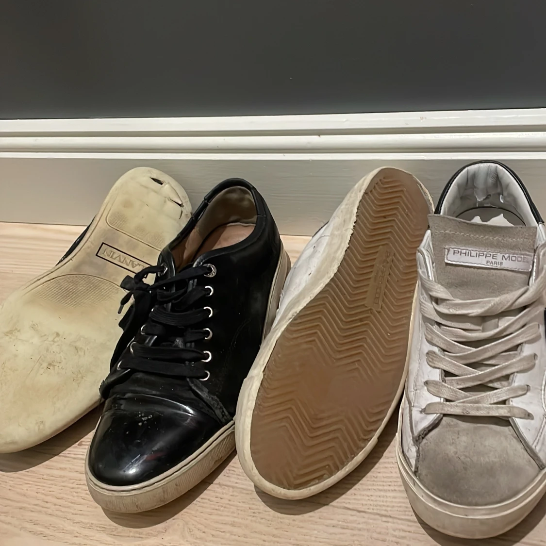 Svarta och vita sneakers från Philippe Model och Lanvin - 1