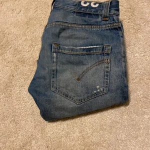 dondup jeans  - budgivning vinnare