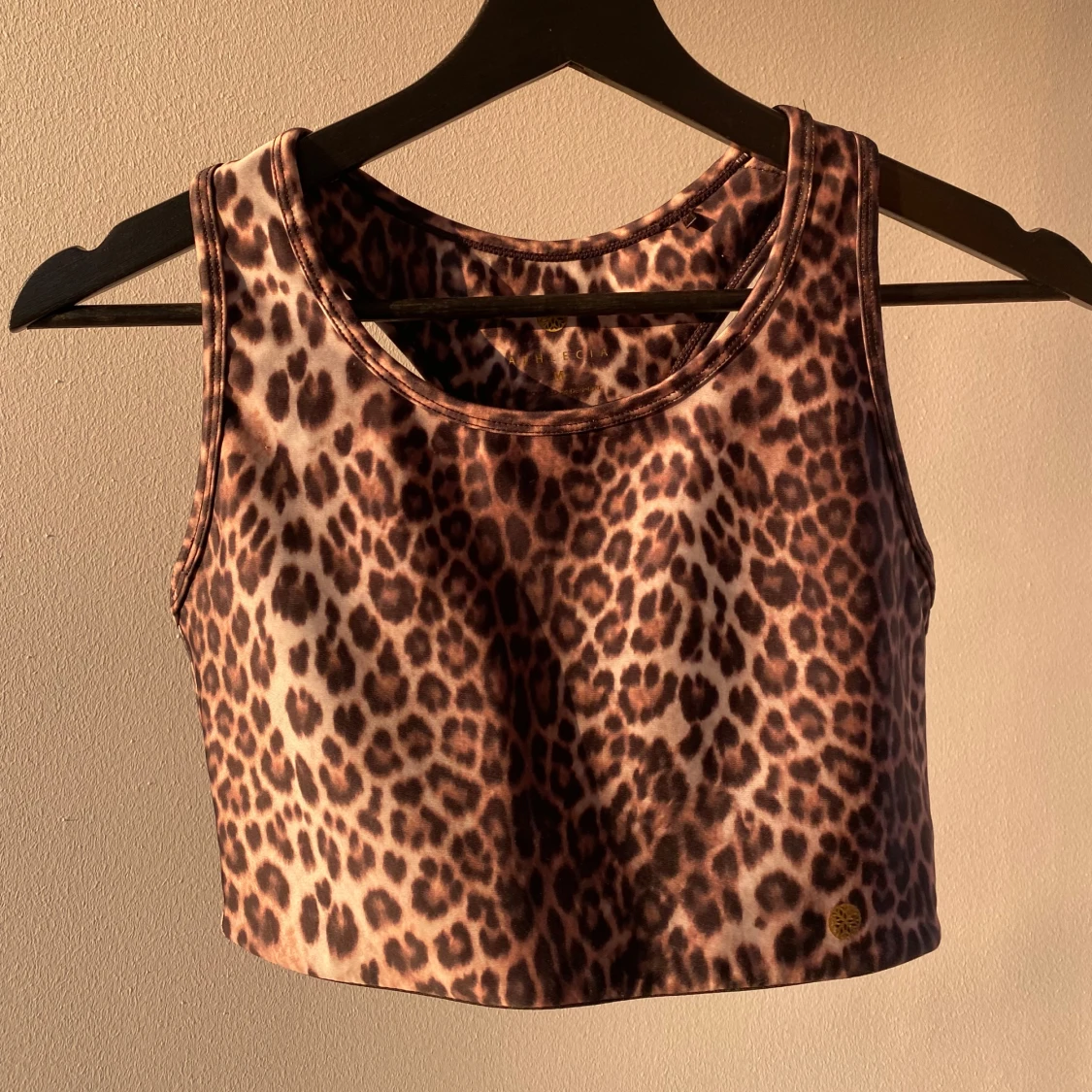 Leopardmönstrad träningstopp/BH