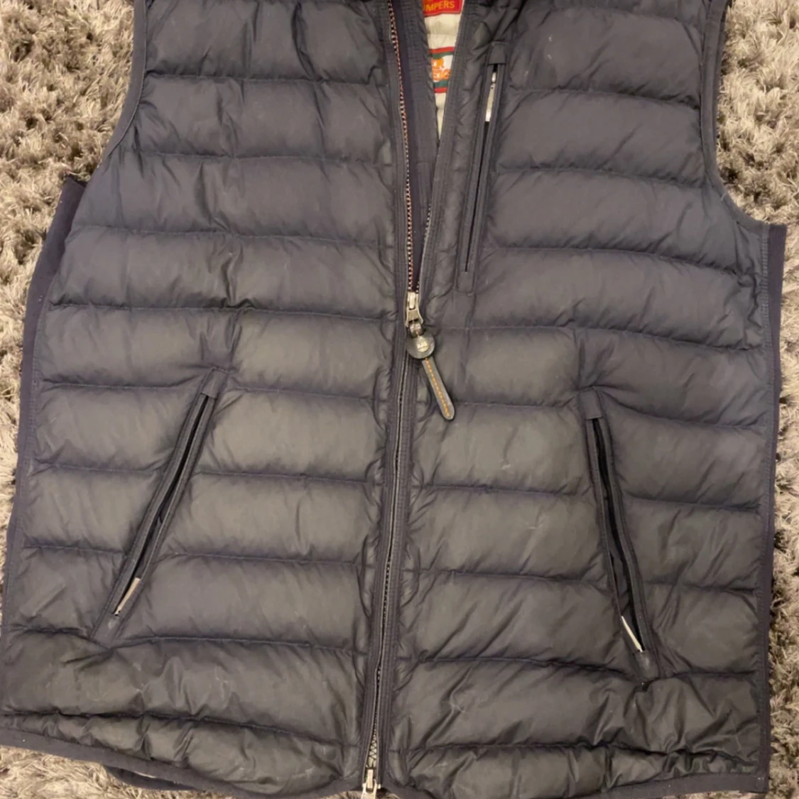 Svart dunväst från Parajumpers - 1