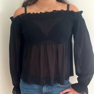 Fin blus - Super söt blus som passar massa olika sammanhang🥰 Pris kan diskuteras