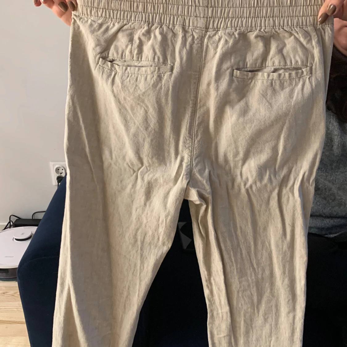 Beige linnebyxor med resårmidja - 2