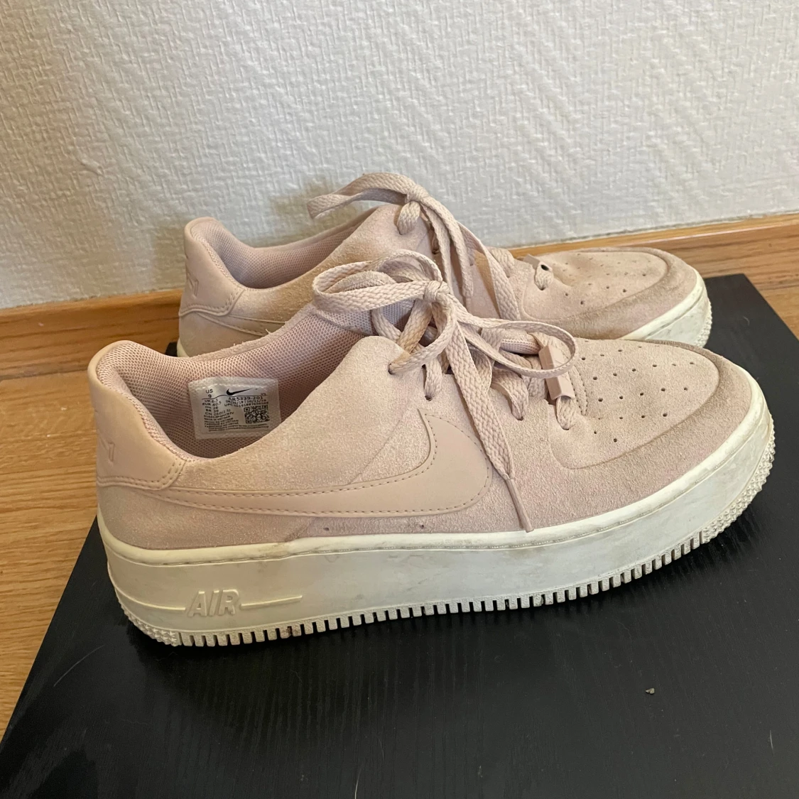 Beige Nike sneakers