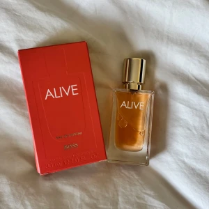 HUGO BOSS ALIVE - Hugo Boss alive oanvänd 30 ml. Kommer med original förpackning