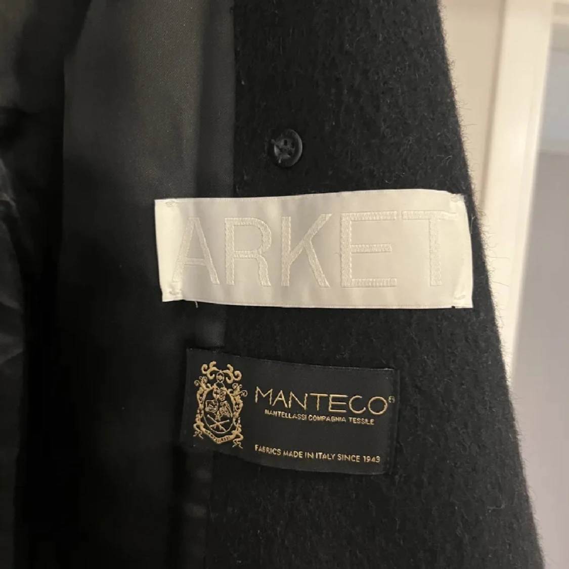 Svart kappa från Arket - 1