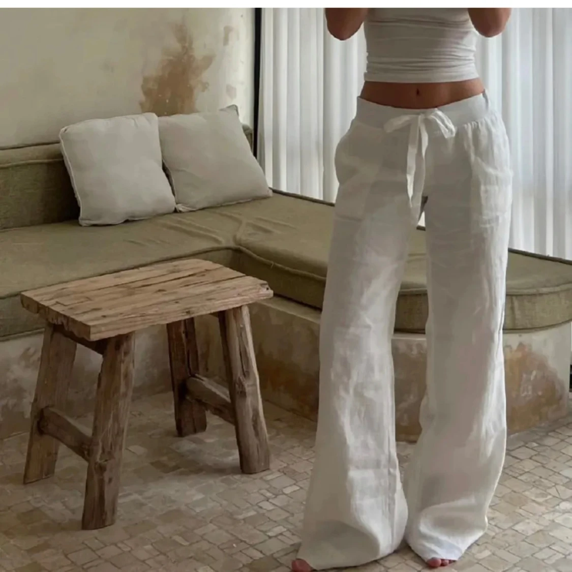 Vita alobha linnebyxor