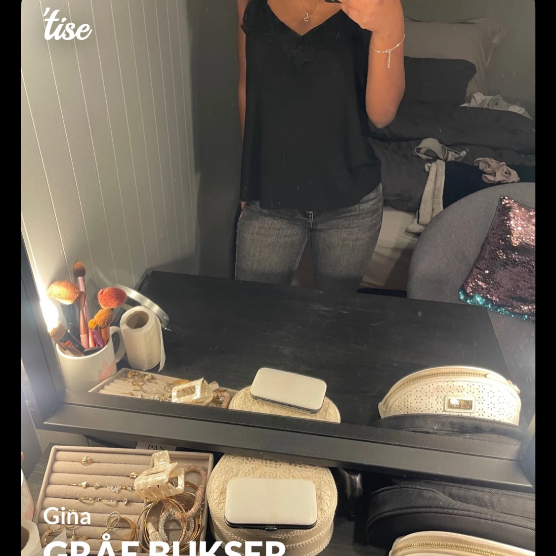 Grå jeansbyxor från Gina