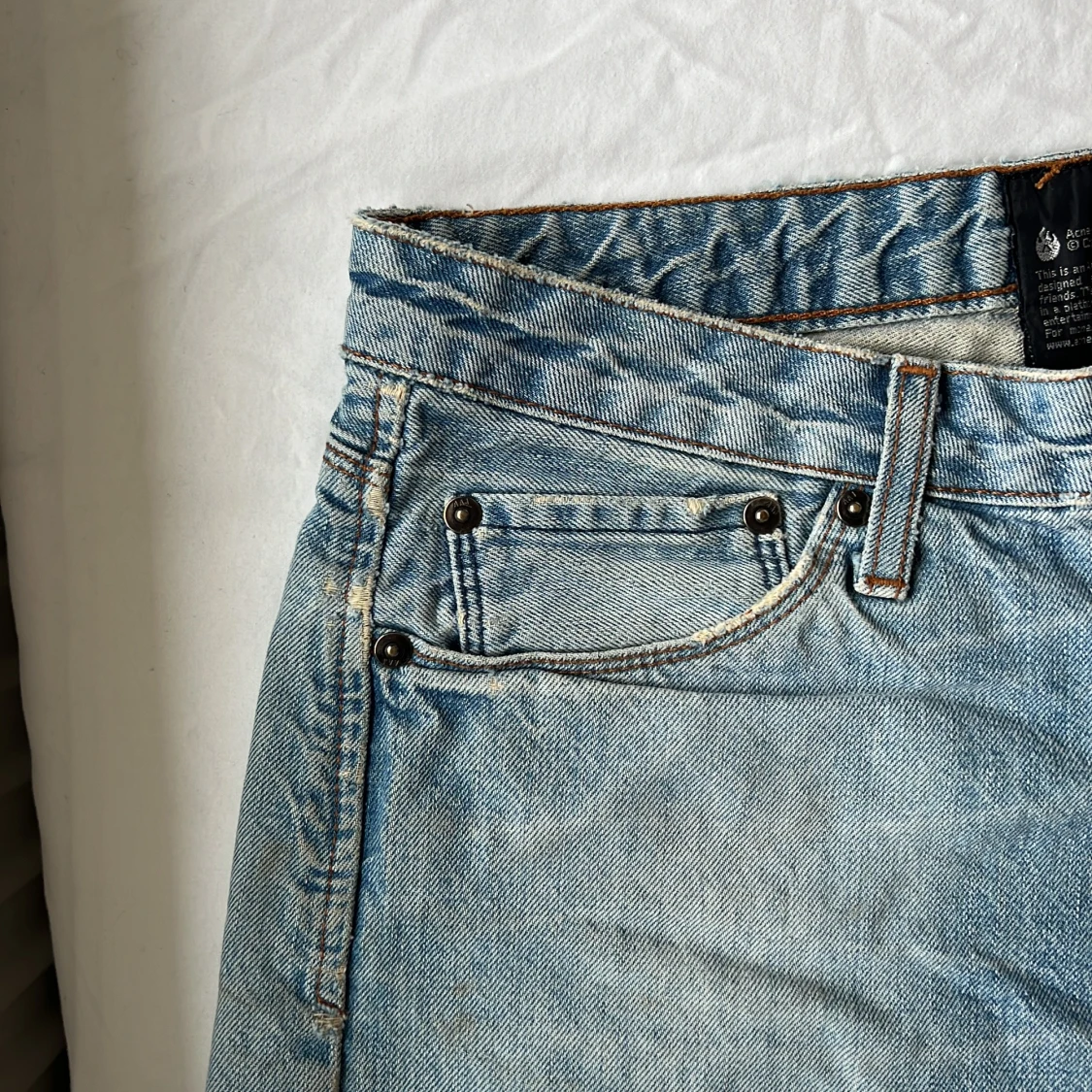 Ljusblå jeansshorts från Acne - 1