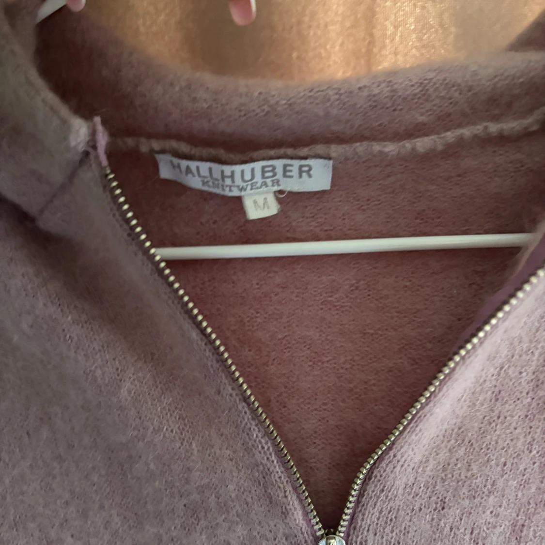 Rosa stickad hoodie med dragkedja - 2