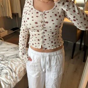 Somrig långärmad tröja - Superfin somrig tröja från NewYorker🌹