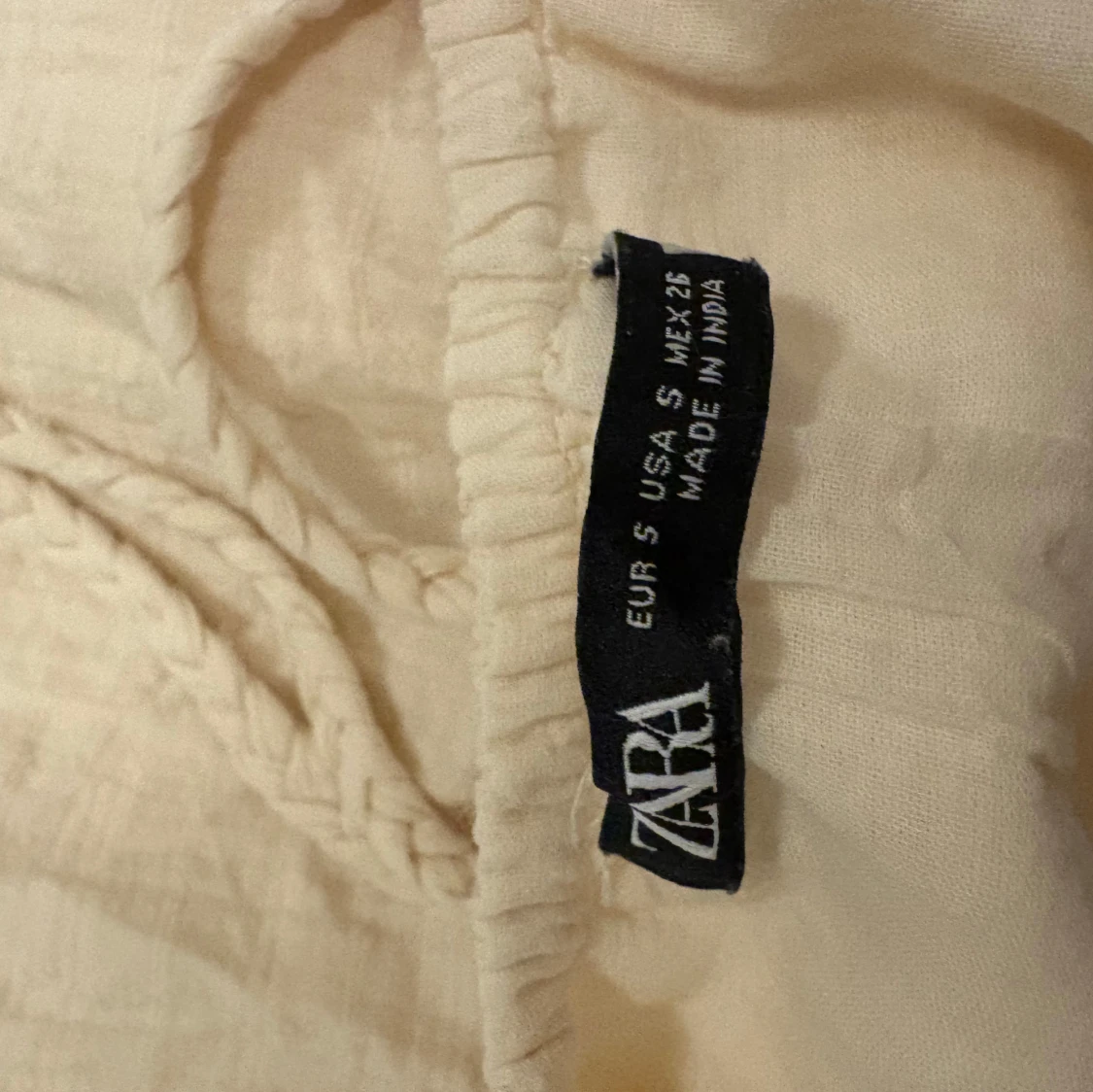 Beige broderad sommarklänning från Zara - 2