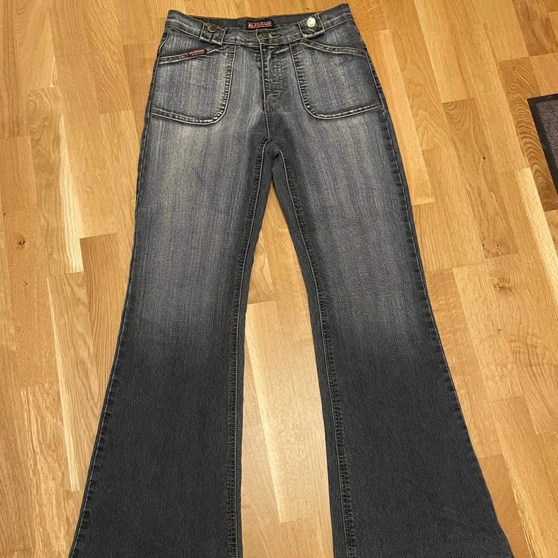 Mörkblå bootcut jeans y2k - 1