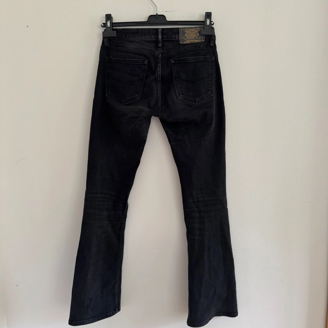 Svarta bootcut jeans från Crocker - 3