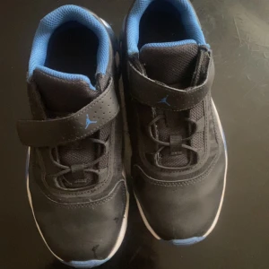 Jordan 11 low - Säljer äkta Jordan 11 low för dom blivit för små Skriv för mer info och bilder