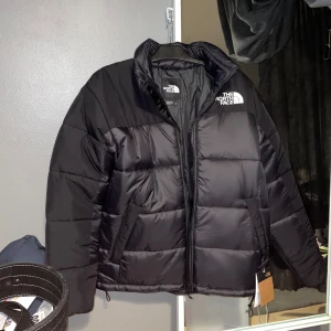The North Face Jacka - Helt ny oanvänd The North Face Jacka, Storlek M, Med lapp kvar.