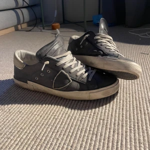 Phillipe models  - Hej, säljer nu mkna riktigt feta phillipe models, de är i bra skick använda få gånger, skulle säga att skicket är 9/10, Box och allting tillkommer. Hör av er vid några funderingar.  Mvh Leon