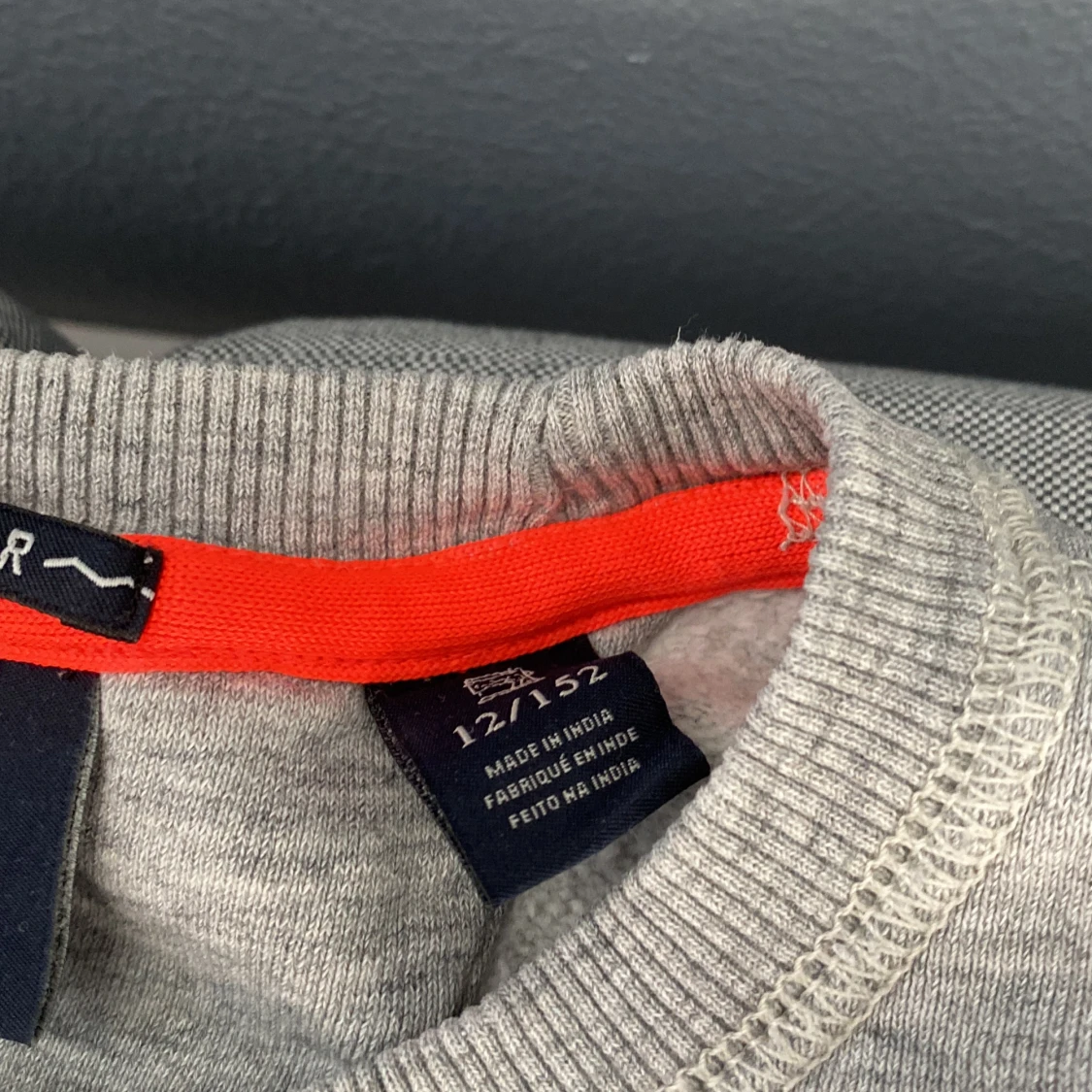 Grå tröja från Scotch & Soda - 91