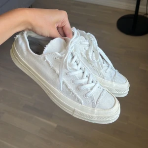 Converse  - Nya Converse  Strl 38 450kr