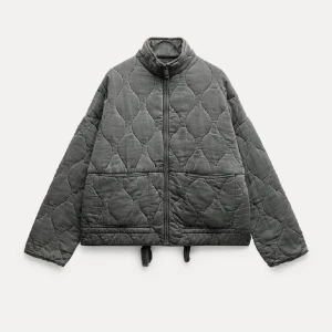 Jätte fin zara jacka  - Varsamt använd utan några defekter! Skriv för fler frågor!!