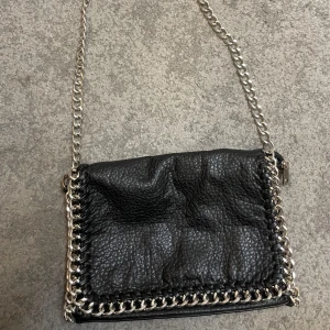 Tiamo väska  - Superfin väska i jättebra skick