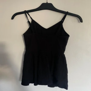 Svart blus - Har använt några gånger. Bra skick.