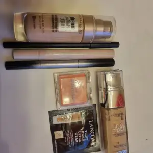 Hej jag säljer smink som jag inte använder. Har märken makeup mekka blush,concealer, sheglam ögonbrynspenna mörkbrun med gele, maybeline foundation  10 ivory/ivorie, loreal paris foundation true match färgen 2n ,lancome 03 beige tester, w7 king kohl 