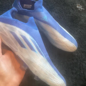 Adidas fotbollsskor crazyfast - Super fräscha adidas crazy fast som är helt nya. Ny pris 1800 