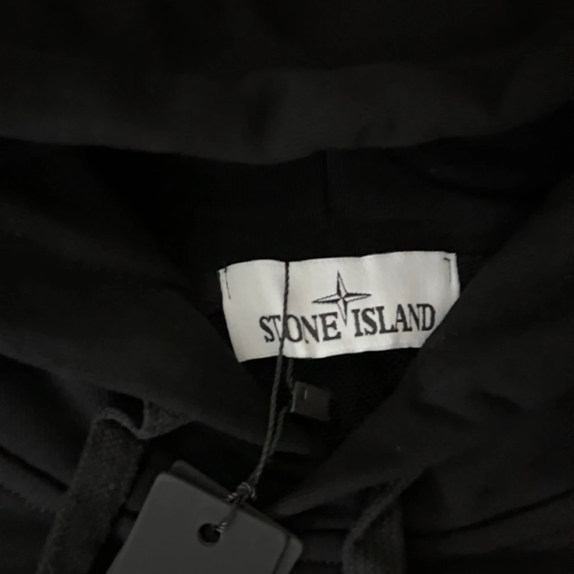 Svart hoodie från Stone Island - 91