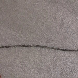Silvrigt armband - Armband i silver som tyvärr inte kom till användning, pris går att diskutera 