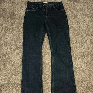 Jeans från Gina!! - Jätte fina jeans från Gina som tyvärr är för små, fint skick🤩 köptes för 599